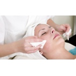 Ansigtsbehandling med dybderens at Organic Skin